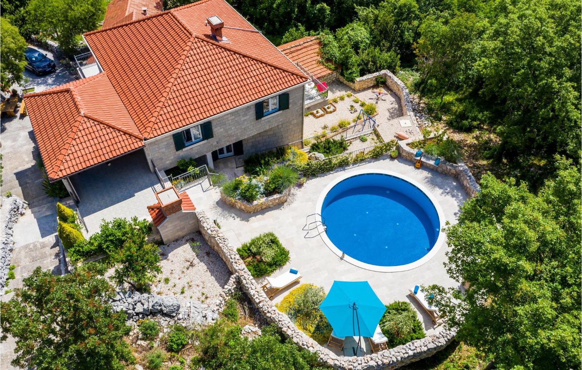 Ferienhaus Beautiful In With Wifi Gromaca